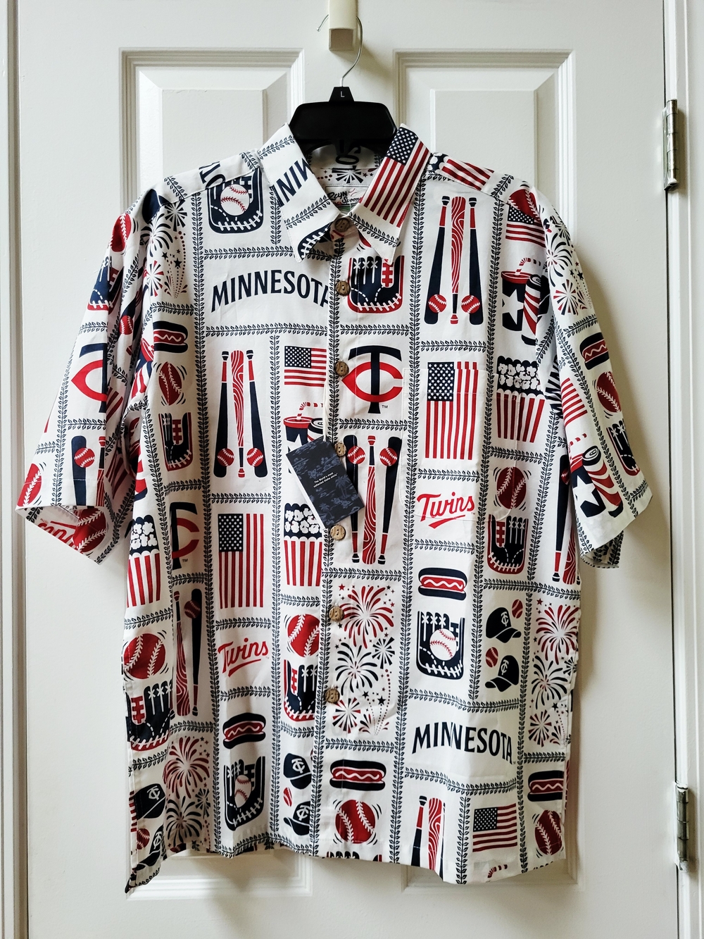 NWT Reyn Spooner Minnesota Twins MLB Americana Shirt Mens M Hawaiian Button Down